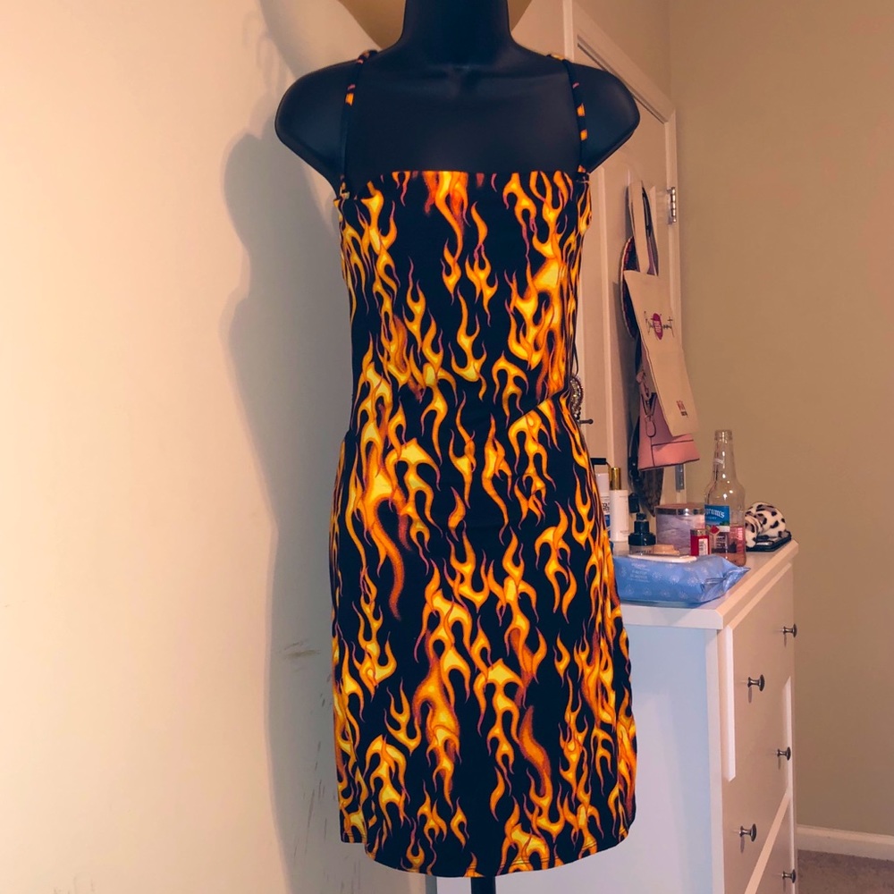 NEVER WORN! Large Stretchy flame dress